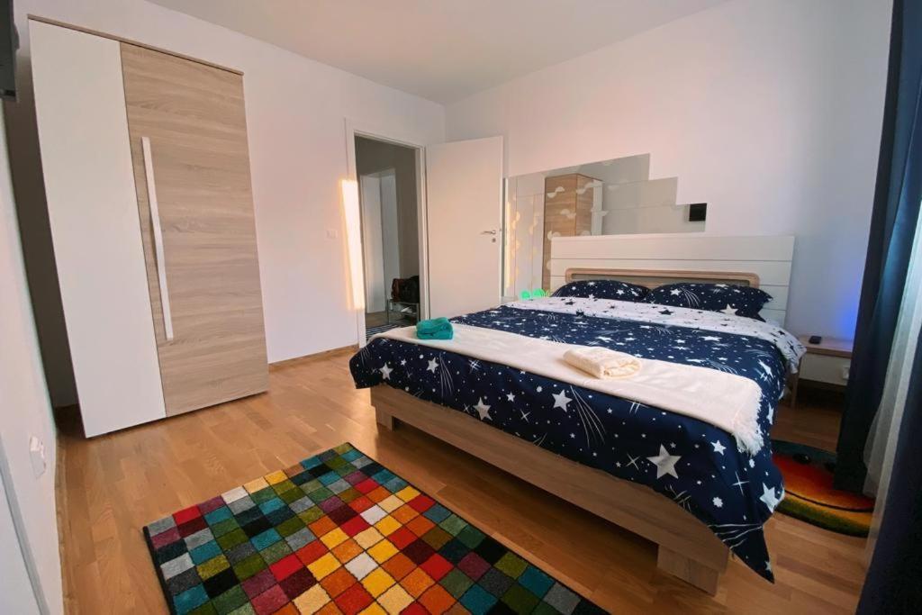 Apartament Smiley Apartment Sighisoara Bagian luar foto